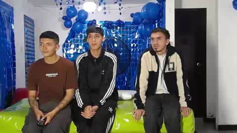 THOMAS AND DAMIAND online show from December 30, 6:16 pm