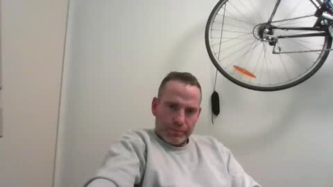 idontknowwhy1 online show from February 11, 11:44 pm