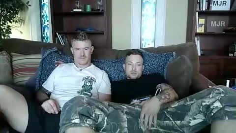 igunner2freaky4u online show from April 28, 1:38 pm