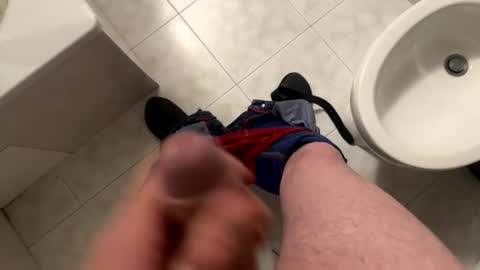 Snapshot of ilconte81 chatting on February 20, 10:37 pm ilconte81 online show from February 20, 10:37 pm