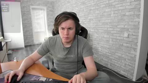 iliaskris online show from February 25, 6:25 am