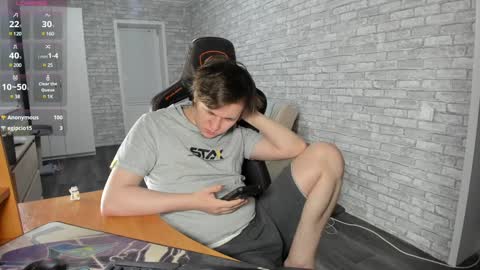 iliaskris online show from February 7, 8:10 pm