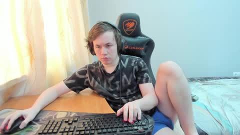 iliaskris online show from April 8, 6:13 am