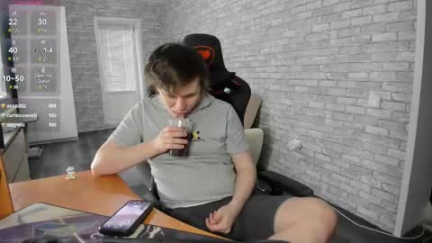 iliaskris online show from February 11, 7:02 am