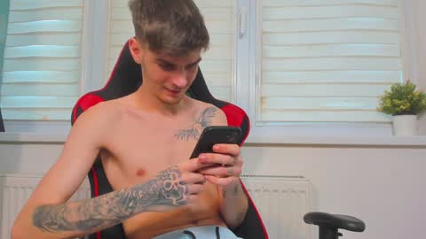 Snapshot of illusions888 chatting on December 13, 12:50 pm D-Illusion online show from December 13, 12:50 pm