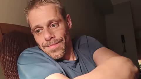 Ilovesquirterz1 online show from December 9, 5:40 am