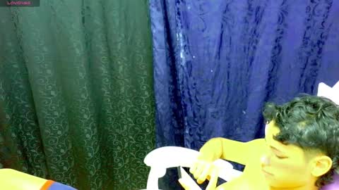 im_david01 online show from November 12, 3:07 pm