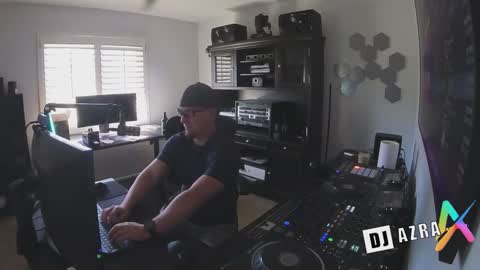 DJ Azra online show from October 29, 9:40 pm