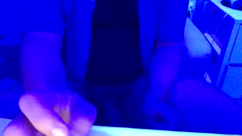 Inchesofhappiness7 online show from October 31, 11:35 am