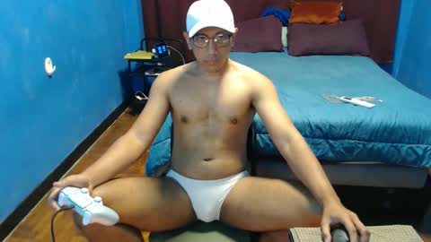 Snapshot of incrediballz chatting on October 15, 2:30 am incrediballz online show from October 15, 2:30 am