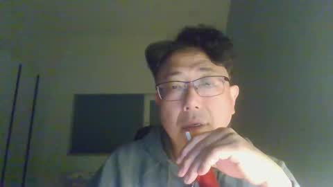 insuclee197641 online show from April 8, 3:21 pm