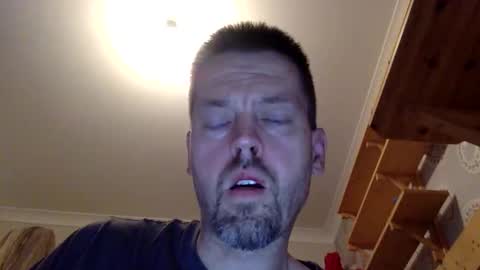 InterestedHun online show from December 5, 5:18 pm