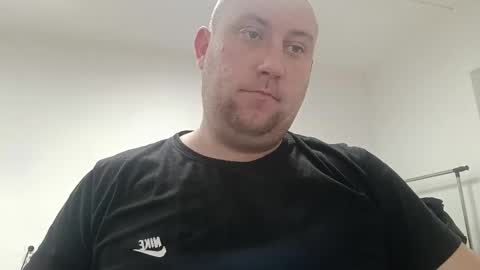 Mark online show from February 10, 9:52 pm