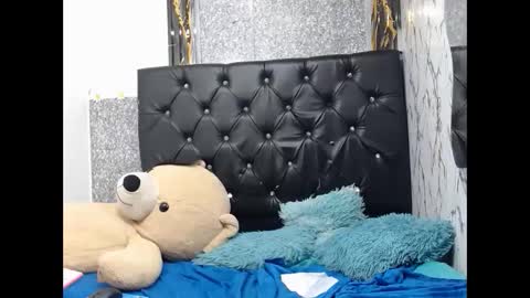isa_x18 online show from June 1, 6:19 pm