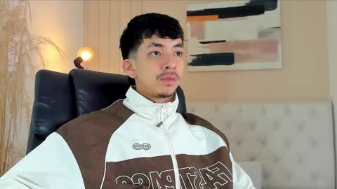 isaac_cryston online show from November 24, 9:05 pm