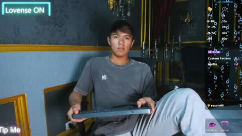 isaac_grimm online show from April 12, 8:38 am