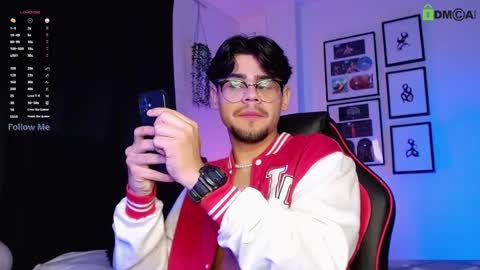 Isaac Saenz. online show from December 13, 11:44 pm