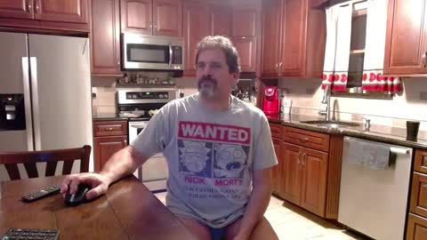 Snapshot of islandguy70 chatting on October 22, 10:35 pm Jim online show from October 22, 10:35 pm