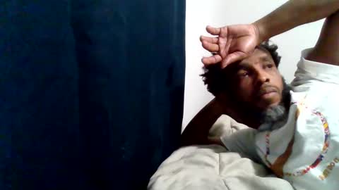 islandmaker online show from February 12, 6:52 am