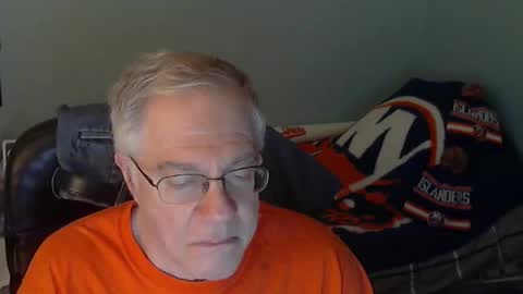 islesman22 online show from April 17, 12:46 am