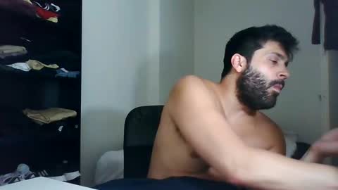 Snapshot of italianboybcn chatting on February 26, 11:24 pm italianboybcn online show from February 26, 11:24 pm