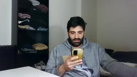 Snapshot of italianboybcn chatting on December 8, 8:20 am italianboybcn online show from December 8, 8:20 am