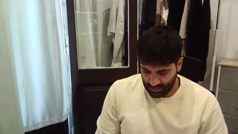 italianboybcn online show from November 13, 8:52 am