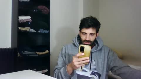 Snapshot of italianboybcn chatting on December 9, 8:22 am italianboybcn online show from December 9, 8:22 am