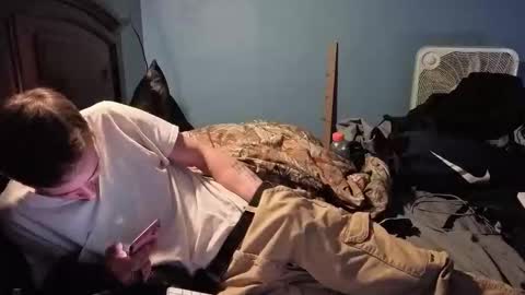 itzd123 online show from April 2, 5:10 pm