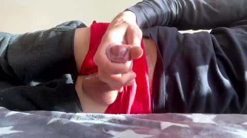 Snapshot of iuuuf2 chatting on December 3, 9:42 am Iuuuf2 or Samel online show from December 3, 9:42 am