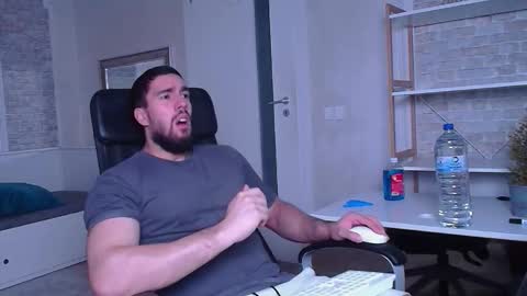 IvanHydee online show from September 9, 4:34 am