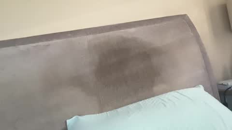 izzysboytoy1 online show from April 16, 6:35 am