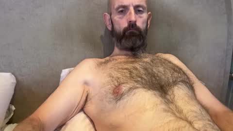 izzysboytoy1 online show from February 13, 8:20 am