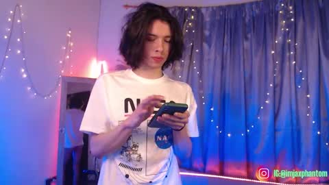 Hey im Jaxxxon check my info     online show from October 9, 8:19 am