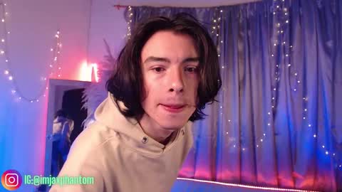 Hey im Jaxxxon check my info     online show from September 10, 9:52 am