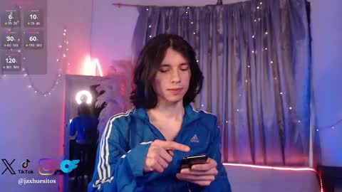 Hey im Jaxxxon check my info     online show from February 6, 12:13 pm