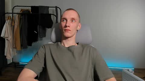 Danny online show from December 17, 5:36 pm