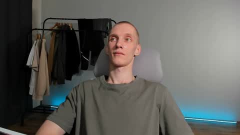 Danny online show from December 18, 7:26 am