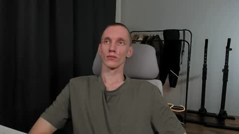 Danny online show from February 17, 4:09 am