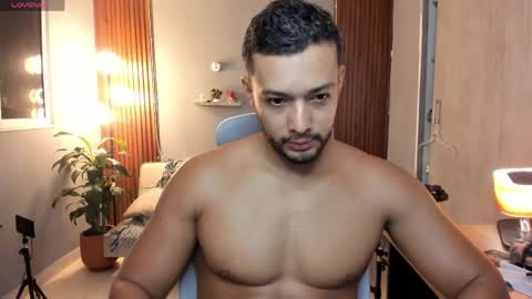 Calix  Independient model Insta and twt Calixsnake online show from June 7, 10:39 pm