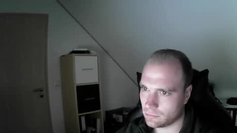 here4y online show from October 6, 10:09 am