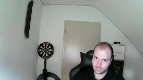 here4y online show from December 3, 9:42 am