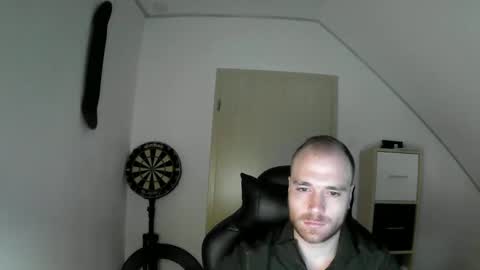 here4y online show from December 9, 8:11 am