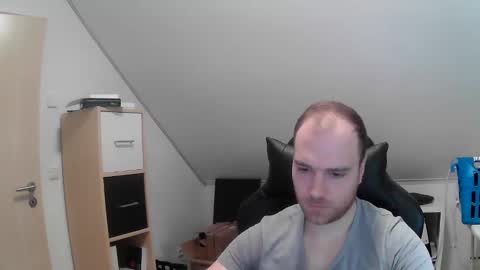 here4y online show from February 6, 11:21 am