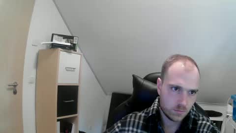 here4y online show from January 11, 1:01 pm