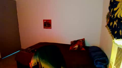 jaacksn online show from October 3, 7:02 am