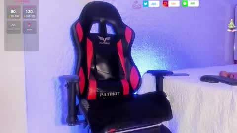 jacob_77_ online show from December 17, 7:53 pm