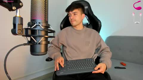 JACOB FERRER online show from February 10, 5:23 am