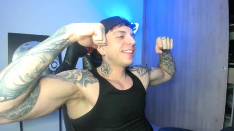 jacobb116 online show from December 17, 1:13 am