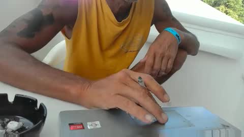 Snapshot of jah987654321 chatting on January 16, 8:25 pm James online show from January 16, 8:25 pm